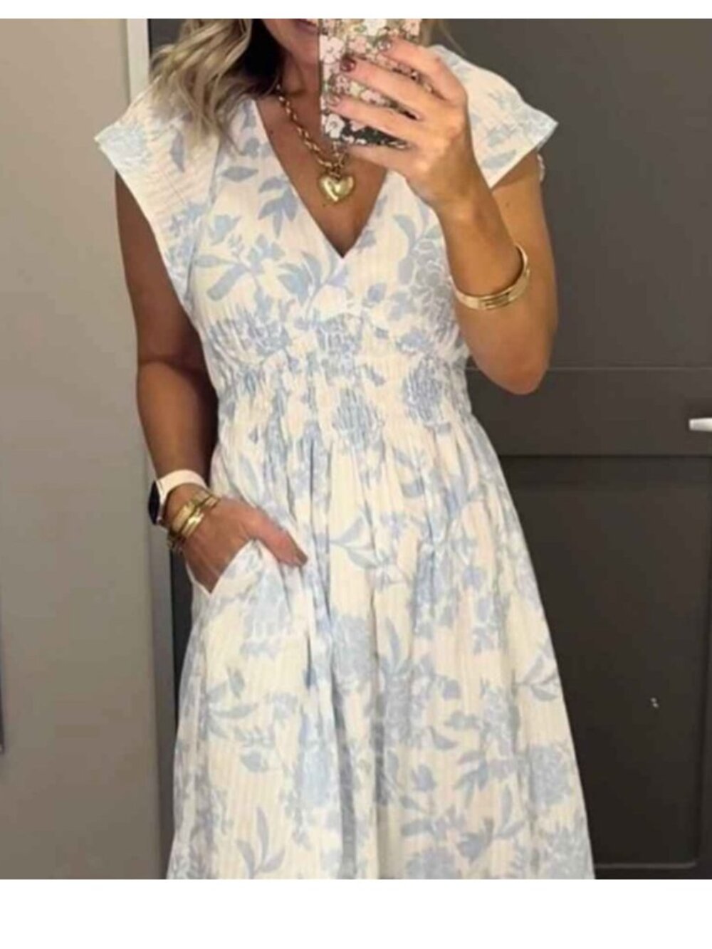Universal Thread Flutter Sleeve V-Neck Blue and White Floral Mini Dress Size M